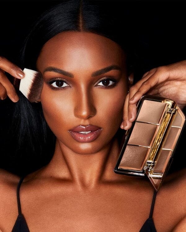 Hourglass Ambient Lighting Palette. Three-Shade Highlighting Palette - Cruelty-Free and Vegan - Image 4